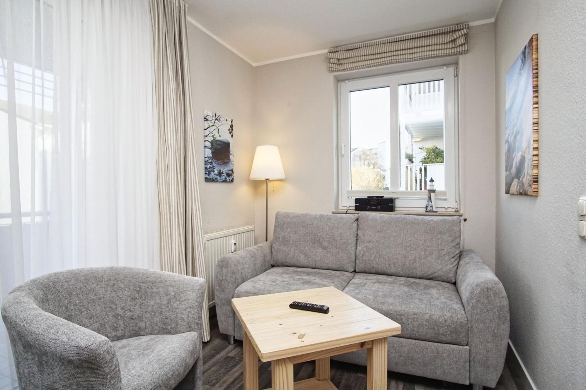 Zentrale Fewo Mit Balkon, Gratis Nutzung Vom Ahoi Erlebnisbad Und Sauna In Sellin - Villa Buskam Fewo 27 غورين المظهر الخارجي الصورة