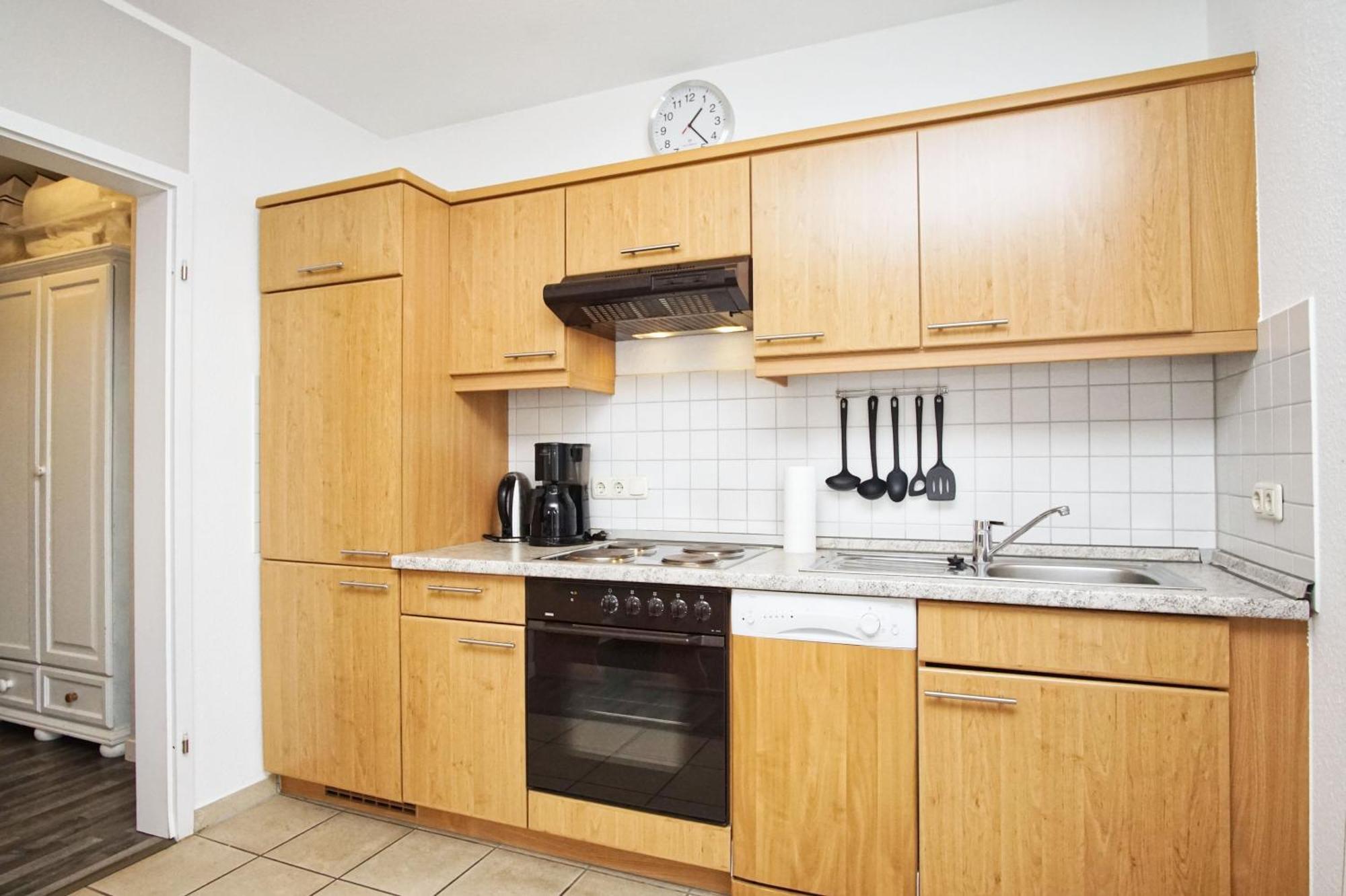 Zentrale Fewo Mit Balkon, Gratis Nutzung Vom Ahoi Erlebnisbad Und Sauna In Sellin - Villa Buskam Fewo 27 غورين المظهر الخارجي الصورة
